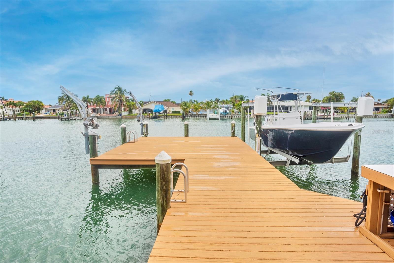 CAPRI ISLE SUB - Residential