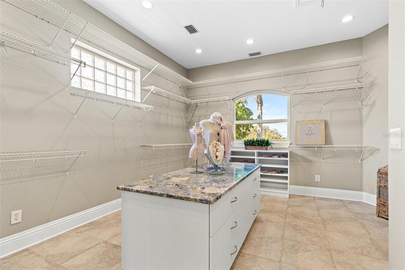 CAPRI ISLE SUB - Residential