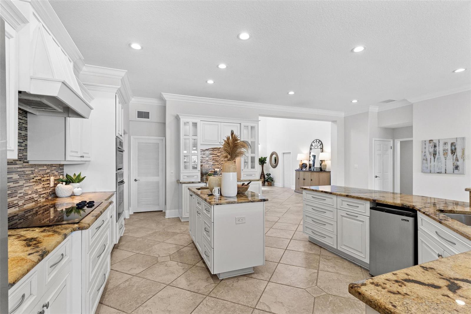 CAPRI ISLE SUB - Residential