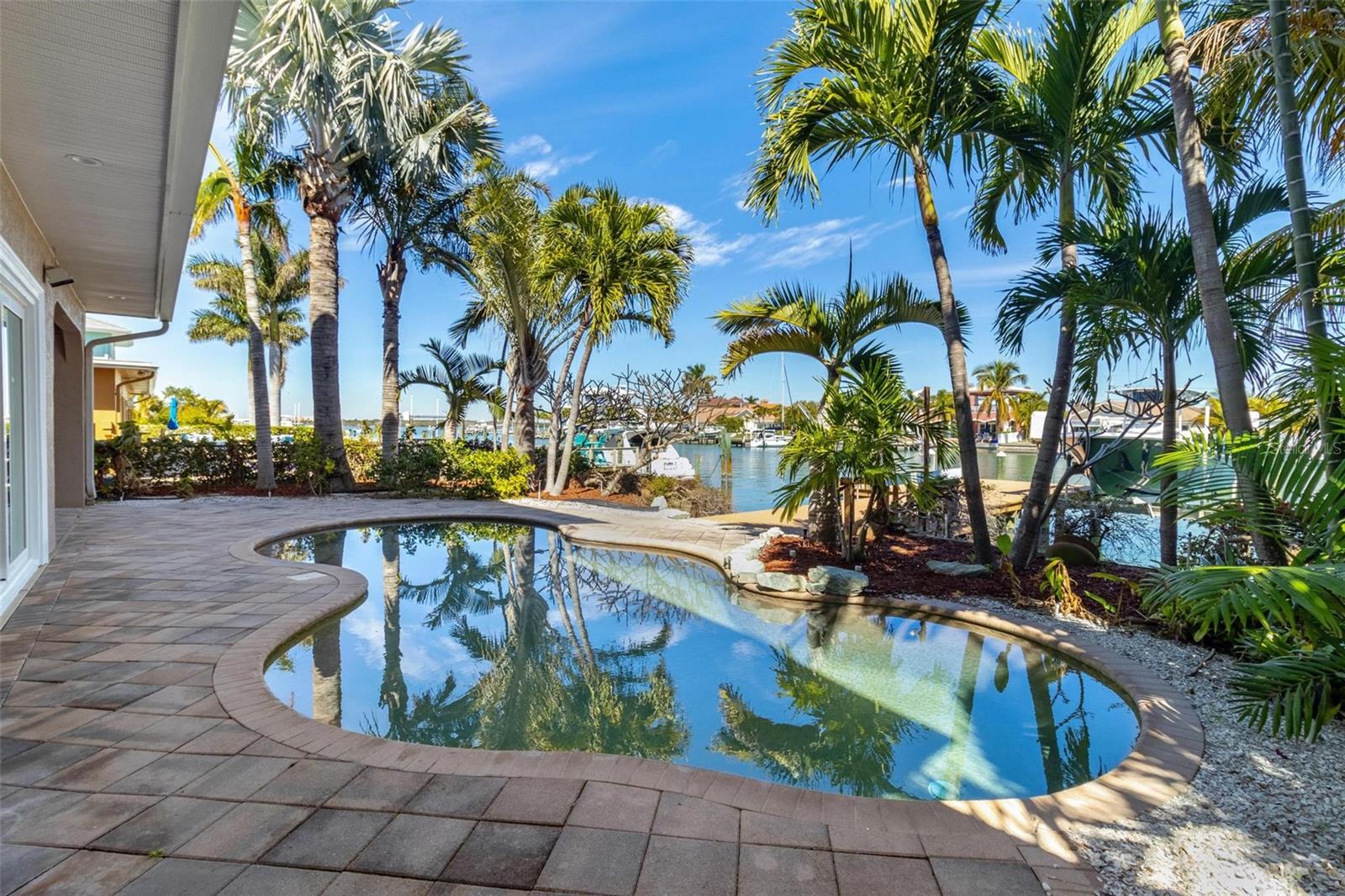 CAPRI ISLE SUB - Residential