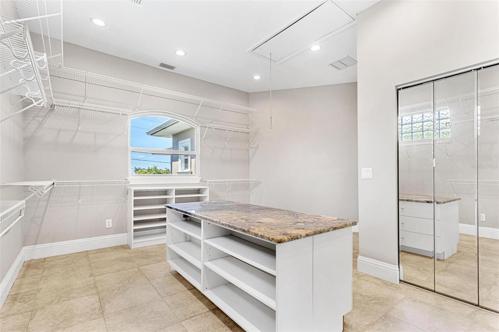 CAPRI ISLE SUB - Residential