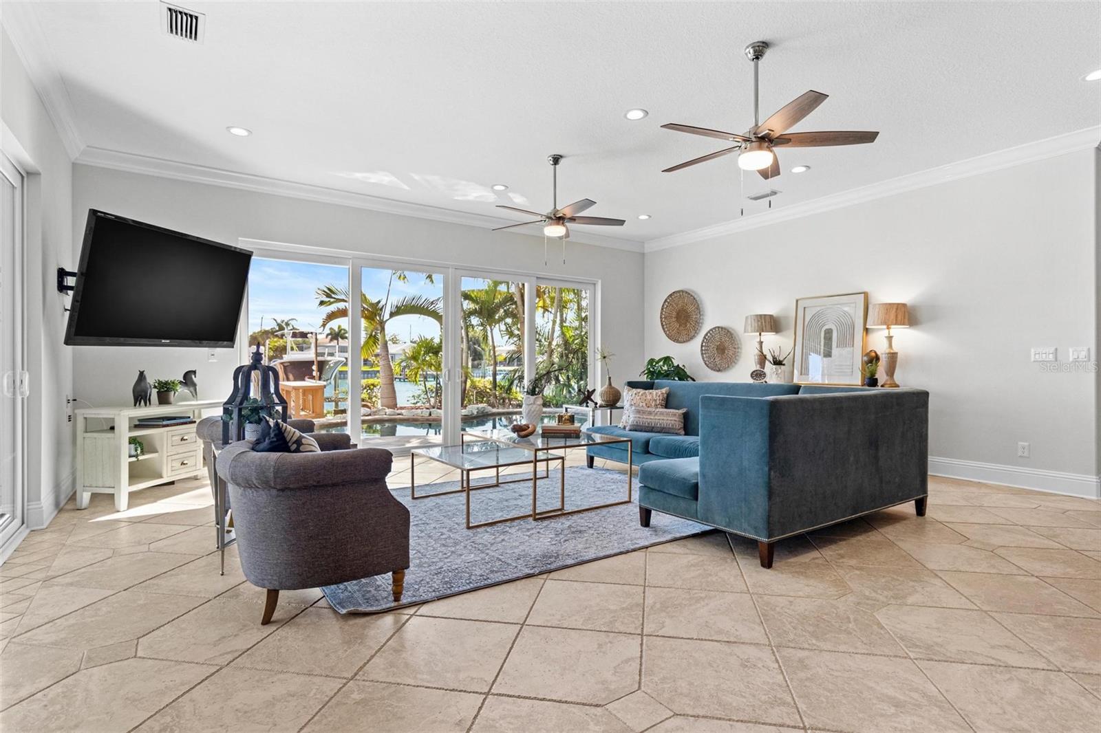 CAPRI ISLE SUB - Residential