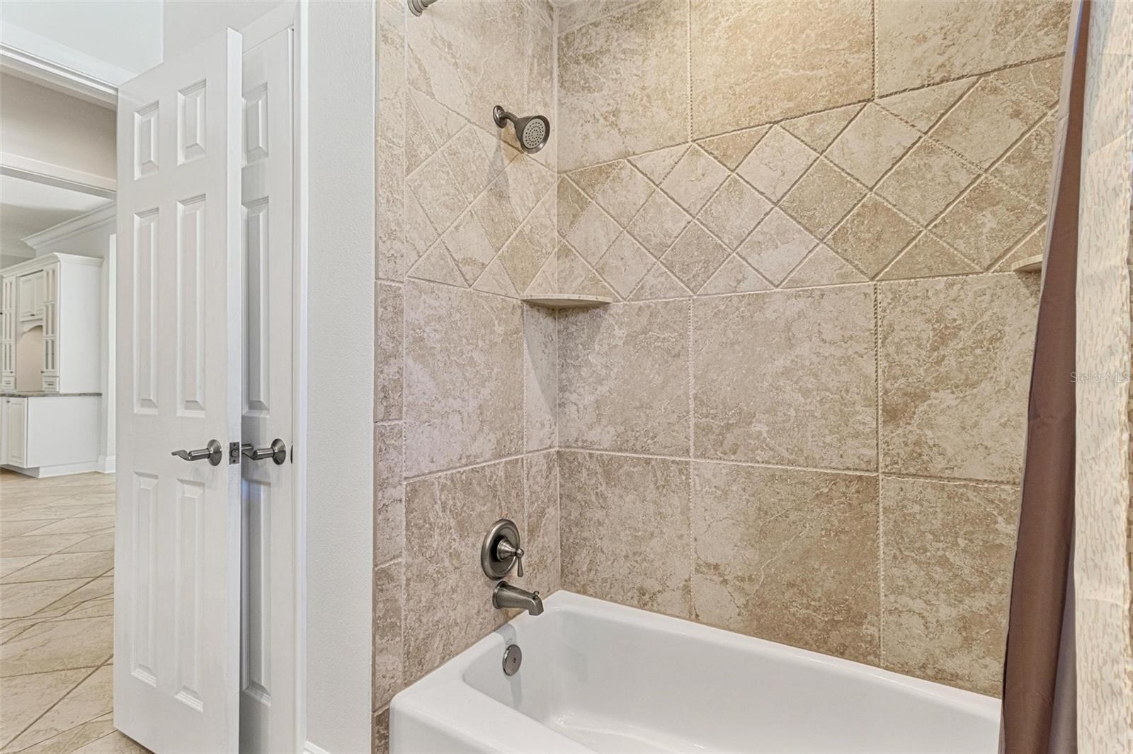 CAPRI ISLE SUB - Residential