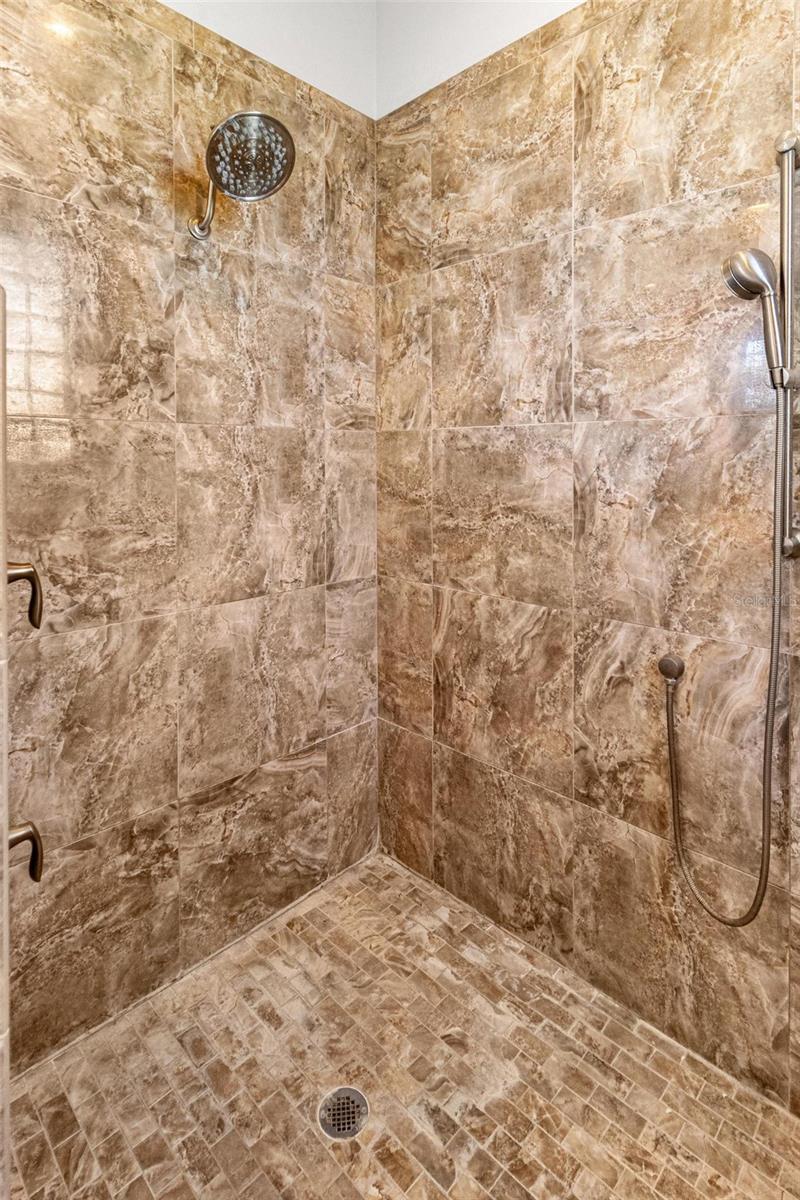 CAPRI ISLE SUB - Residential