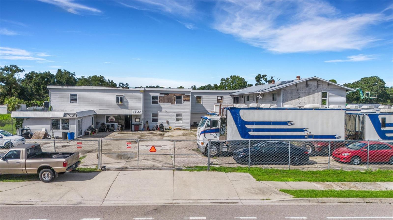 51ST AVENUE E