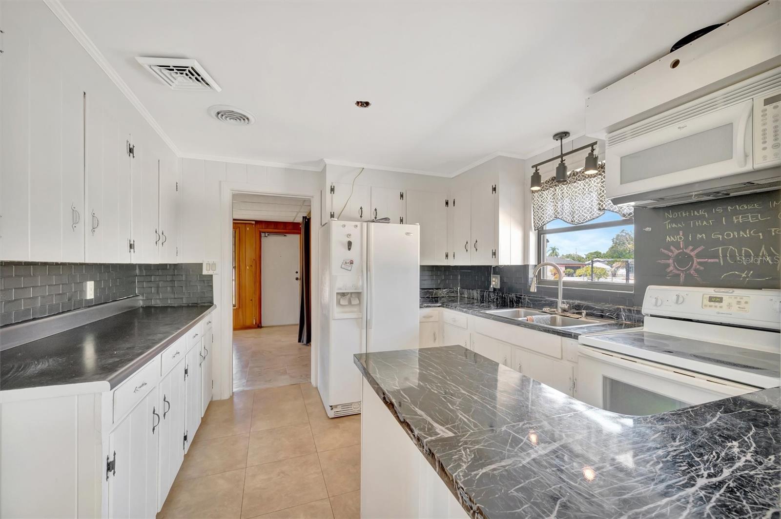 CENTURY ESTATES - Residential