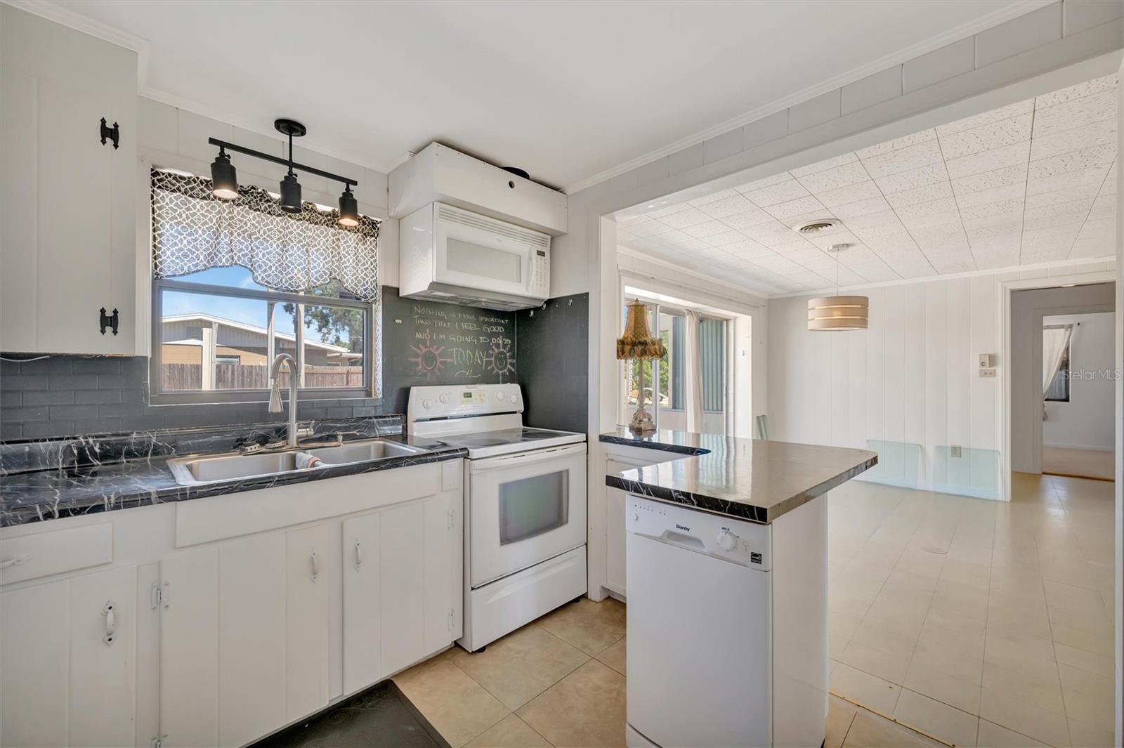 CENTURY ESTATES - Residential