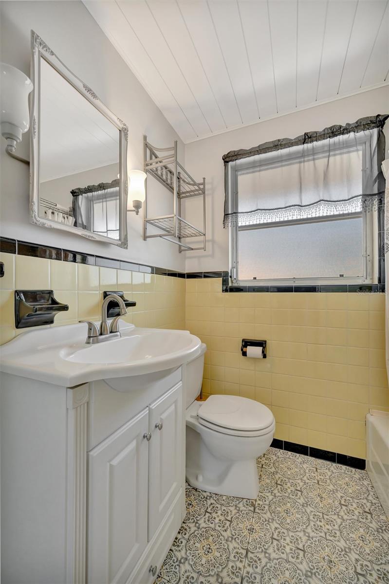 CENTURY ESTATES - Residential