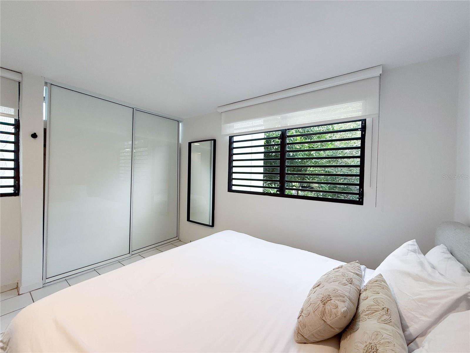 YEAR BUILT UNKOWN - Residential Lease