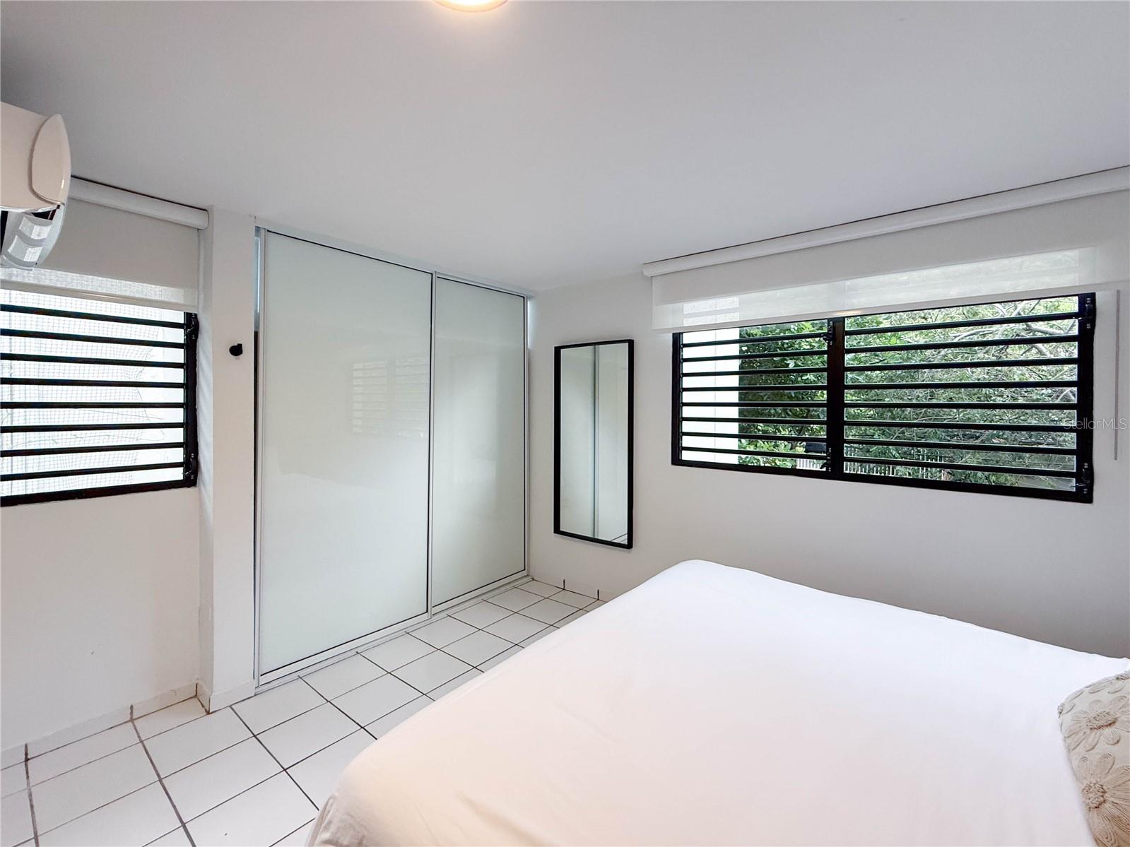 YEAR BUILT UNKOWN - Residential Lease