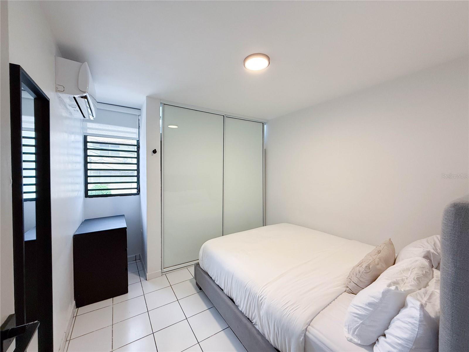 YEAR BUILT UNKOWN - Residential Lease