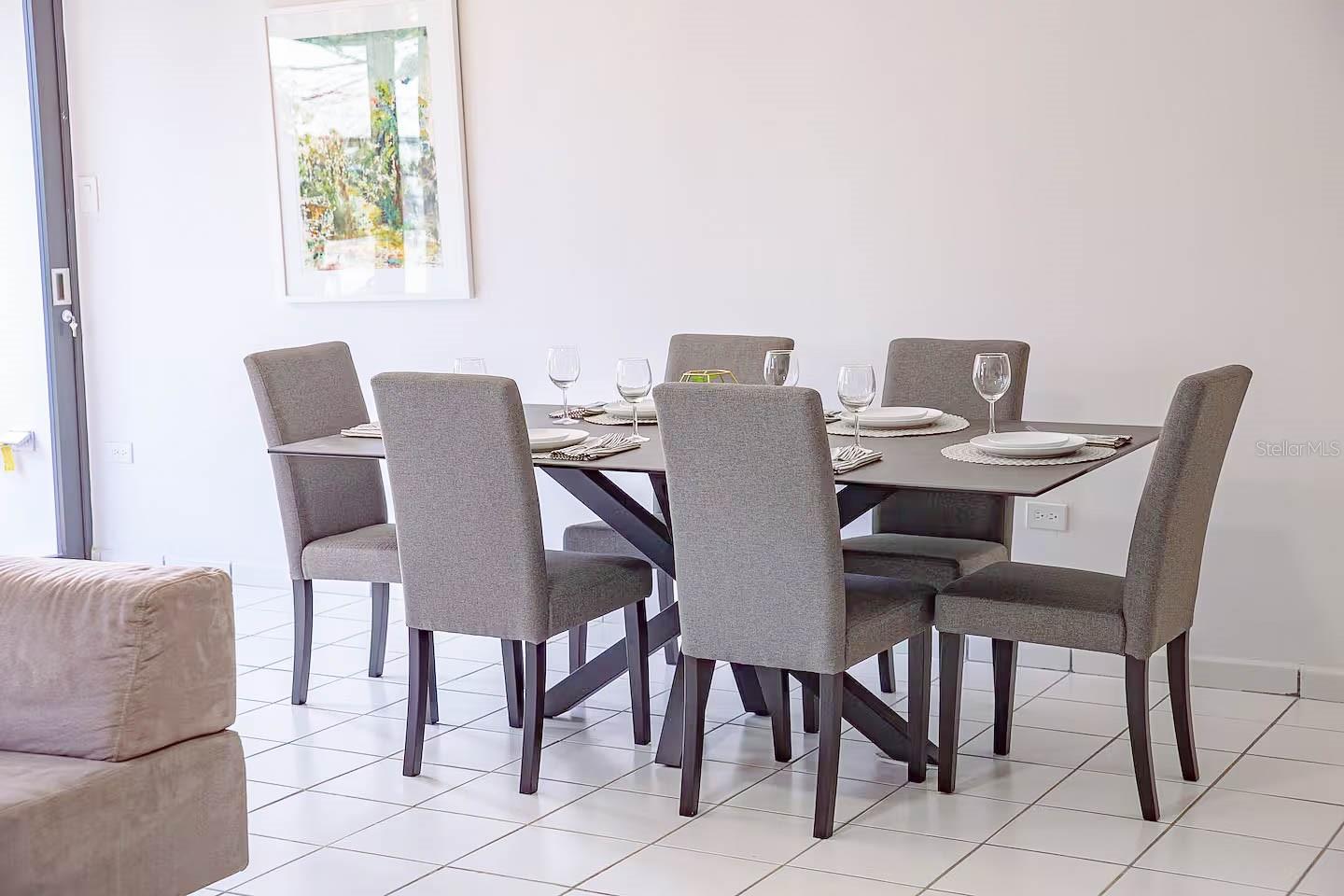 YEAR BUILT UNKOWN - Residential Lease