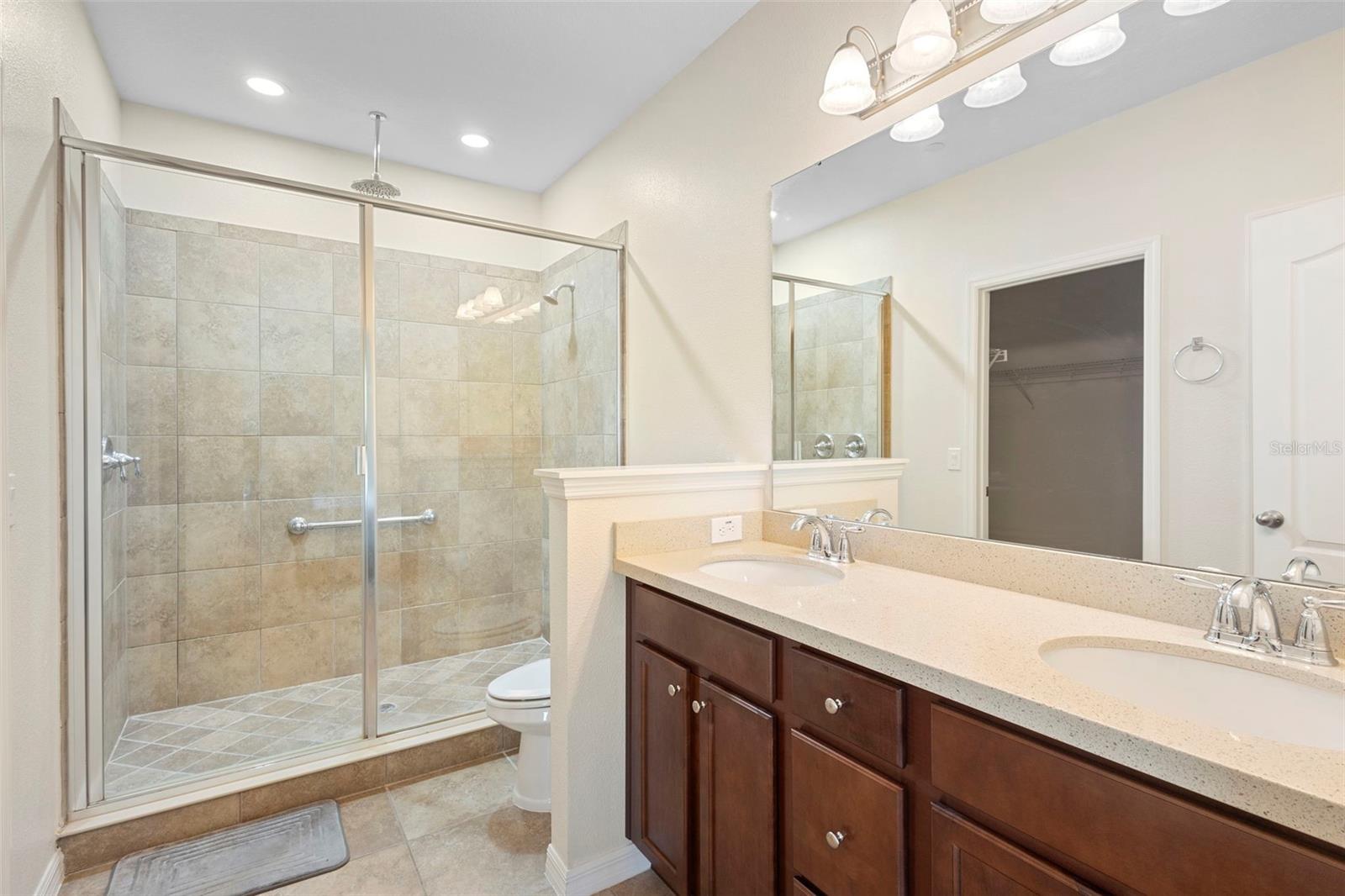 HAMPTONS - SECOND REP - Residential Lease