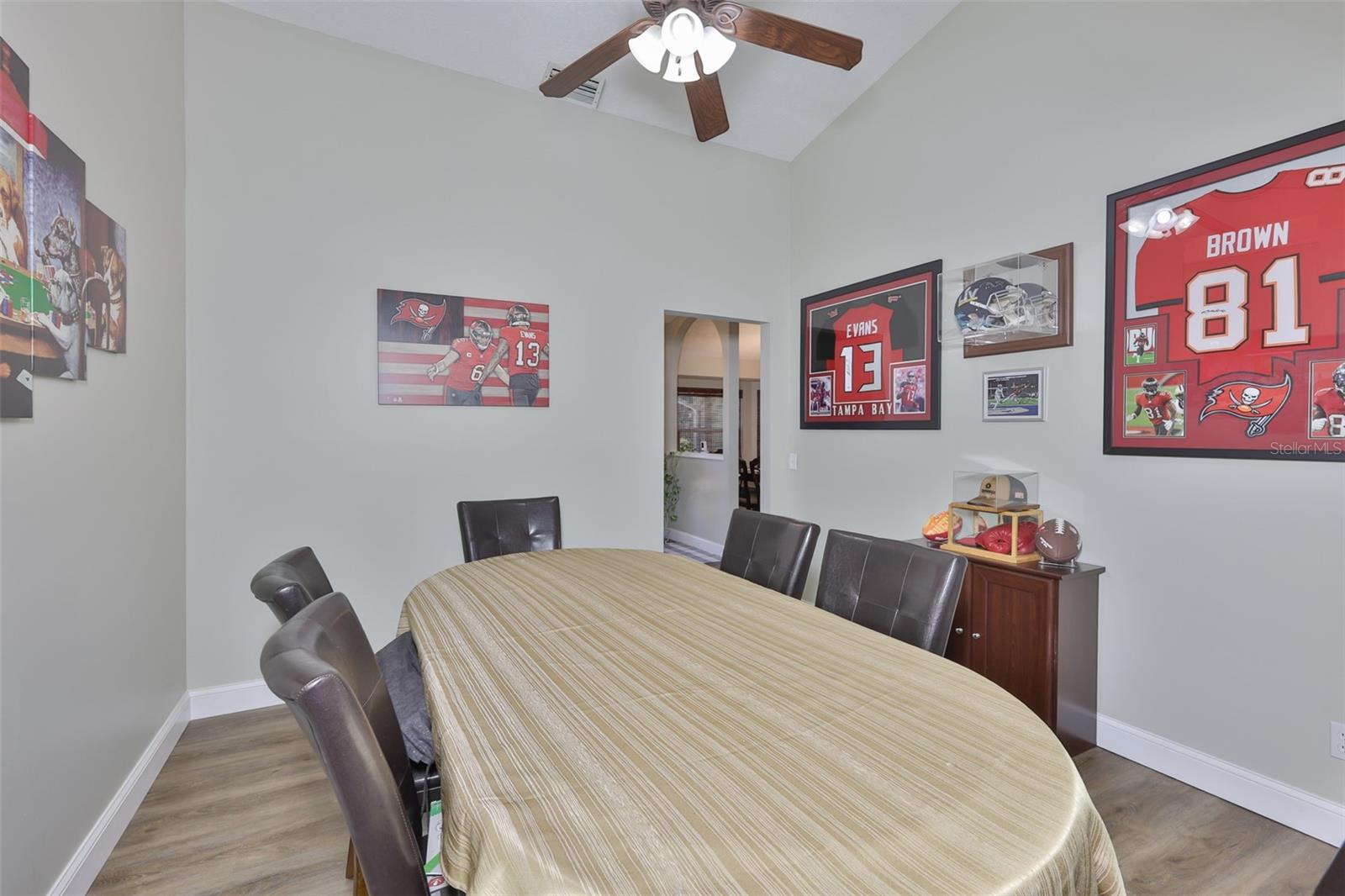 BENT TREE - Residential