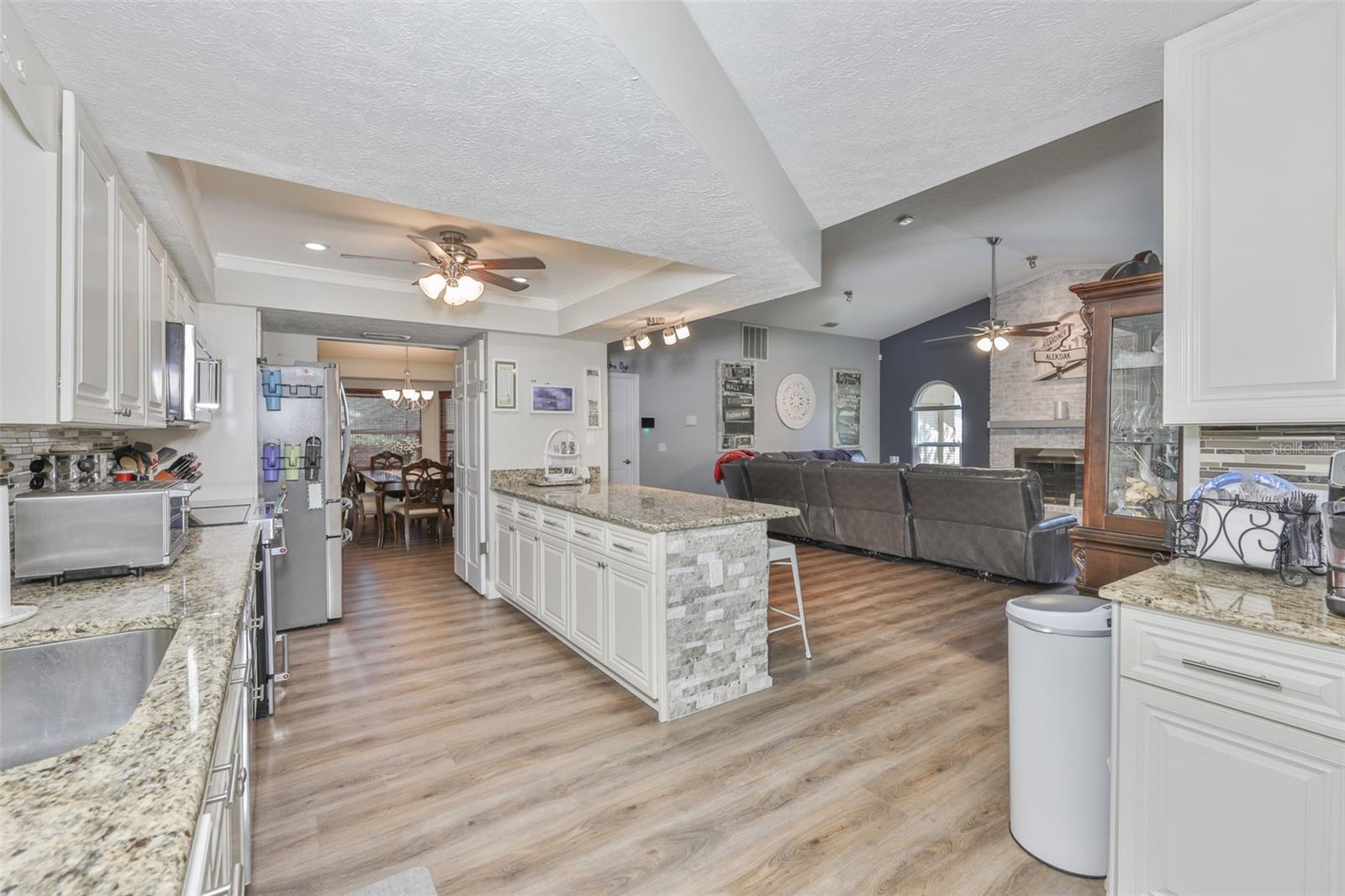 BENT TREE - Residential