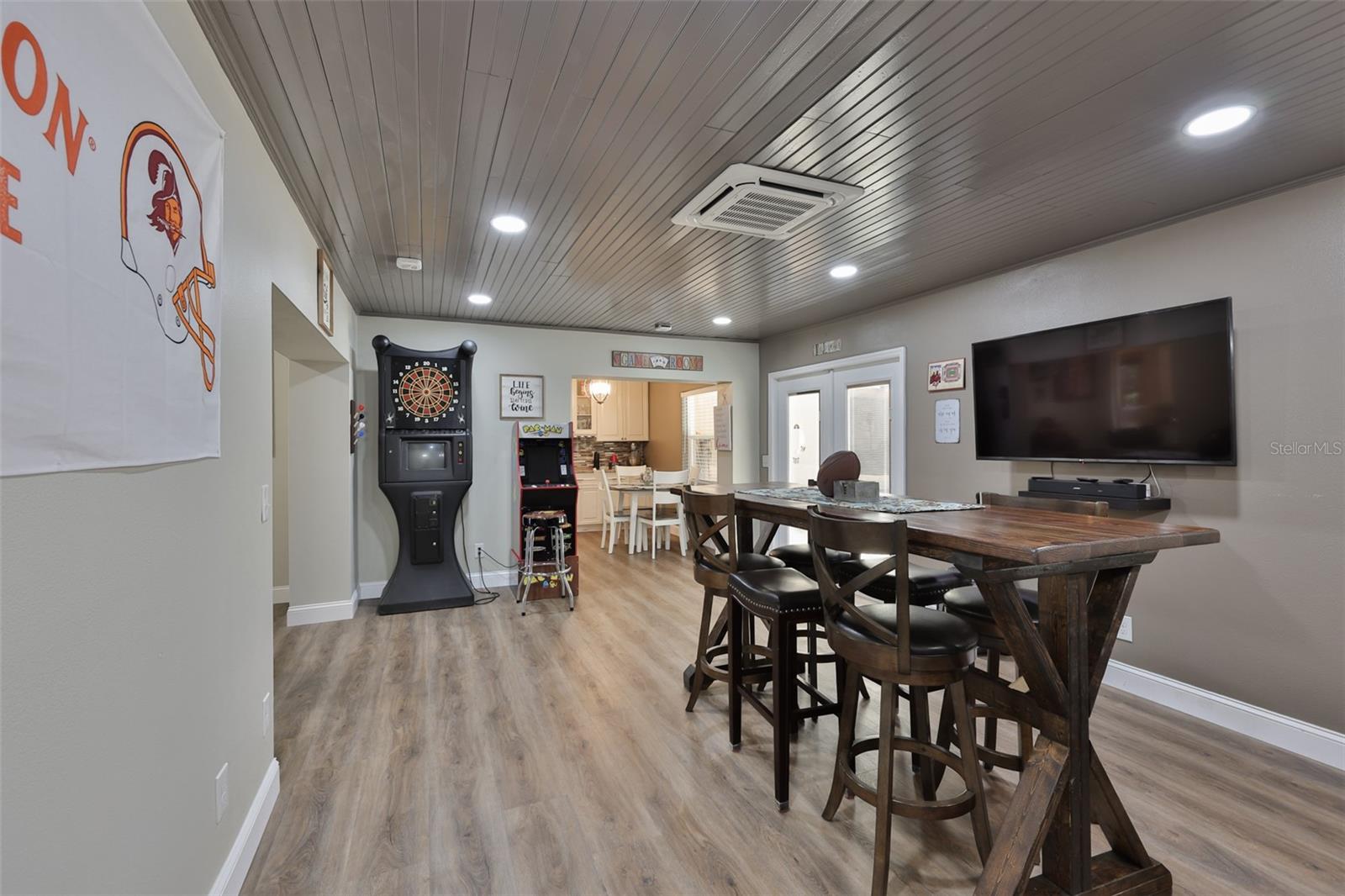 BENT TREE - Residential