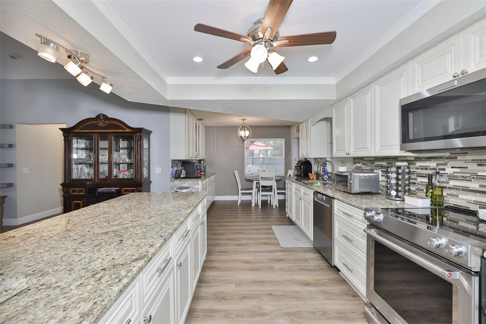 BENT TREE - Residential