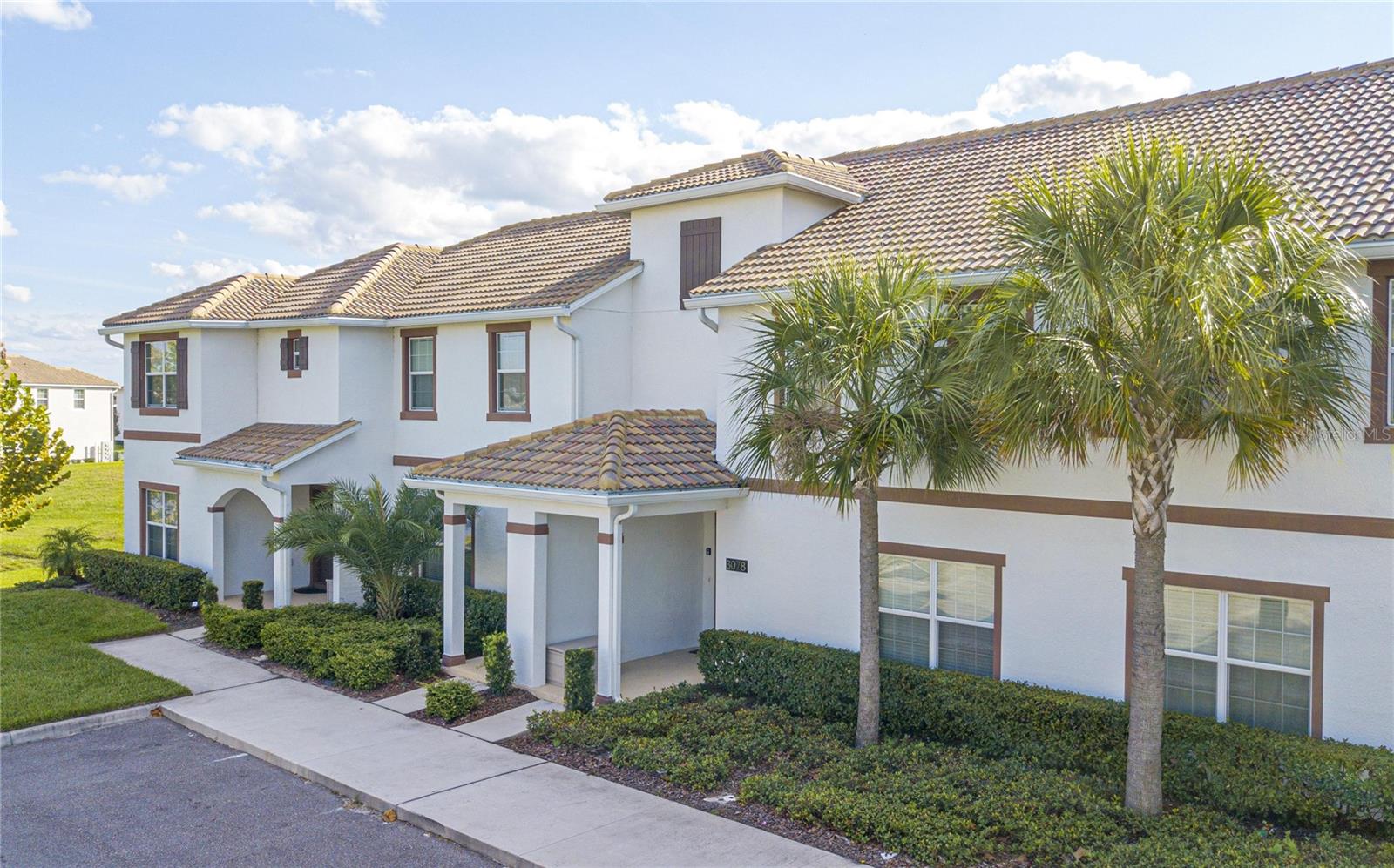 STOREY LAKE - Residential