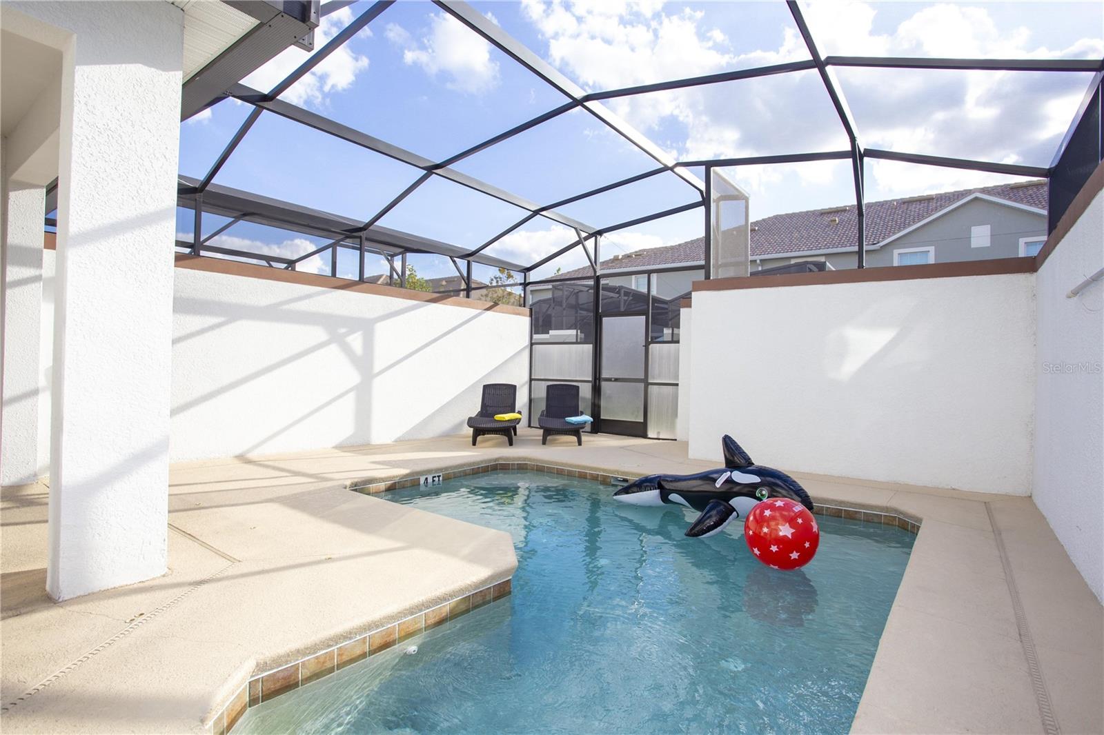 STOREY LAKE - Residential