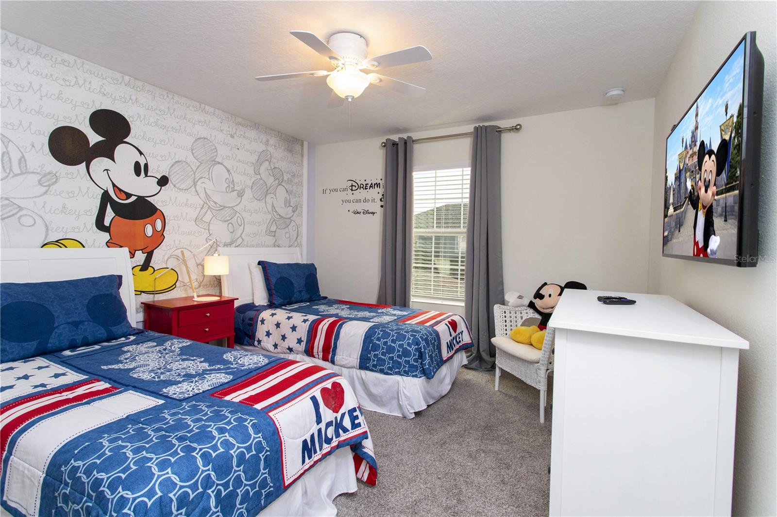 STOREY LAKE - Residential