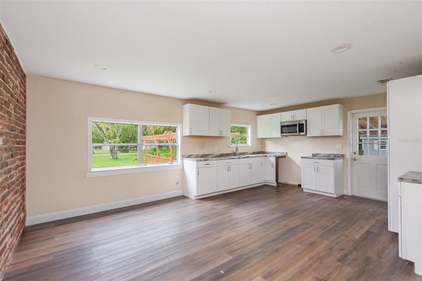 HOME ACRES UNIT 01 - Residential