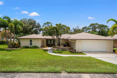 Photo of 940 Rolling Hills Drive, Palm Harbor, FL 34683 (MLS # TB8538029)