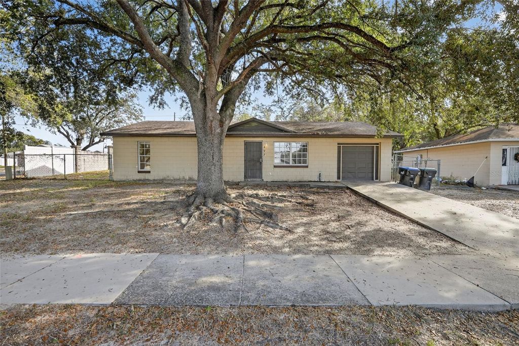 Photo of 493 Apopka Hills Circle, Apopka, FL 32703 (MLS # O6367486)