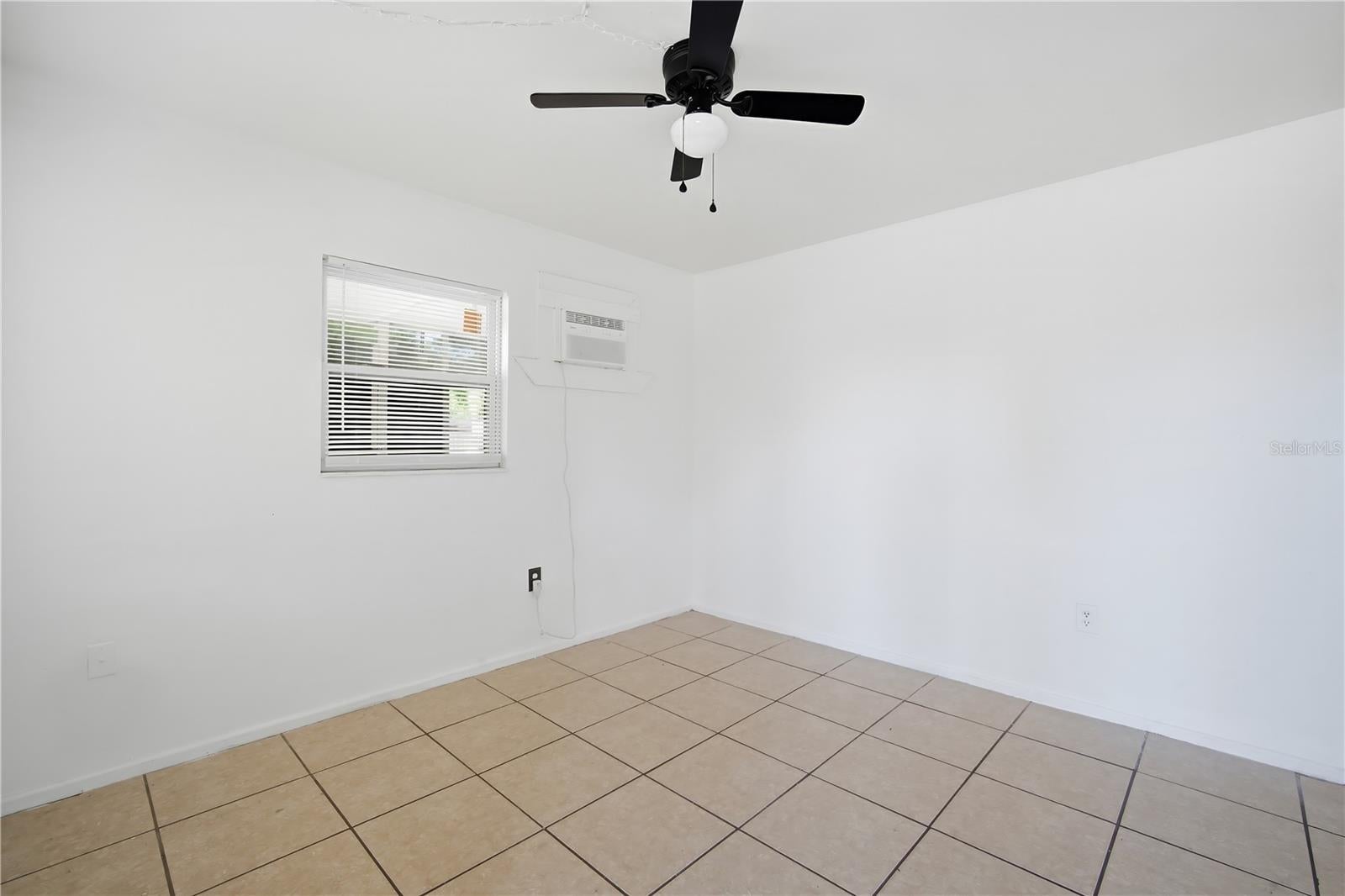 5801 11TH STREET COURT E