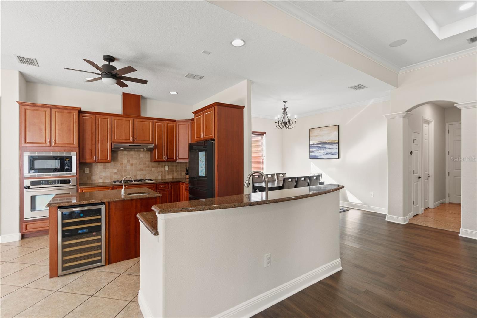 GRAND CYPRESS ON LAKE TARPON - Residential