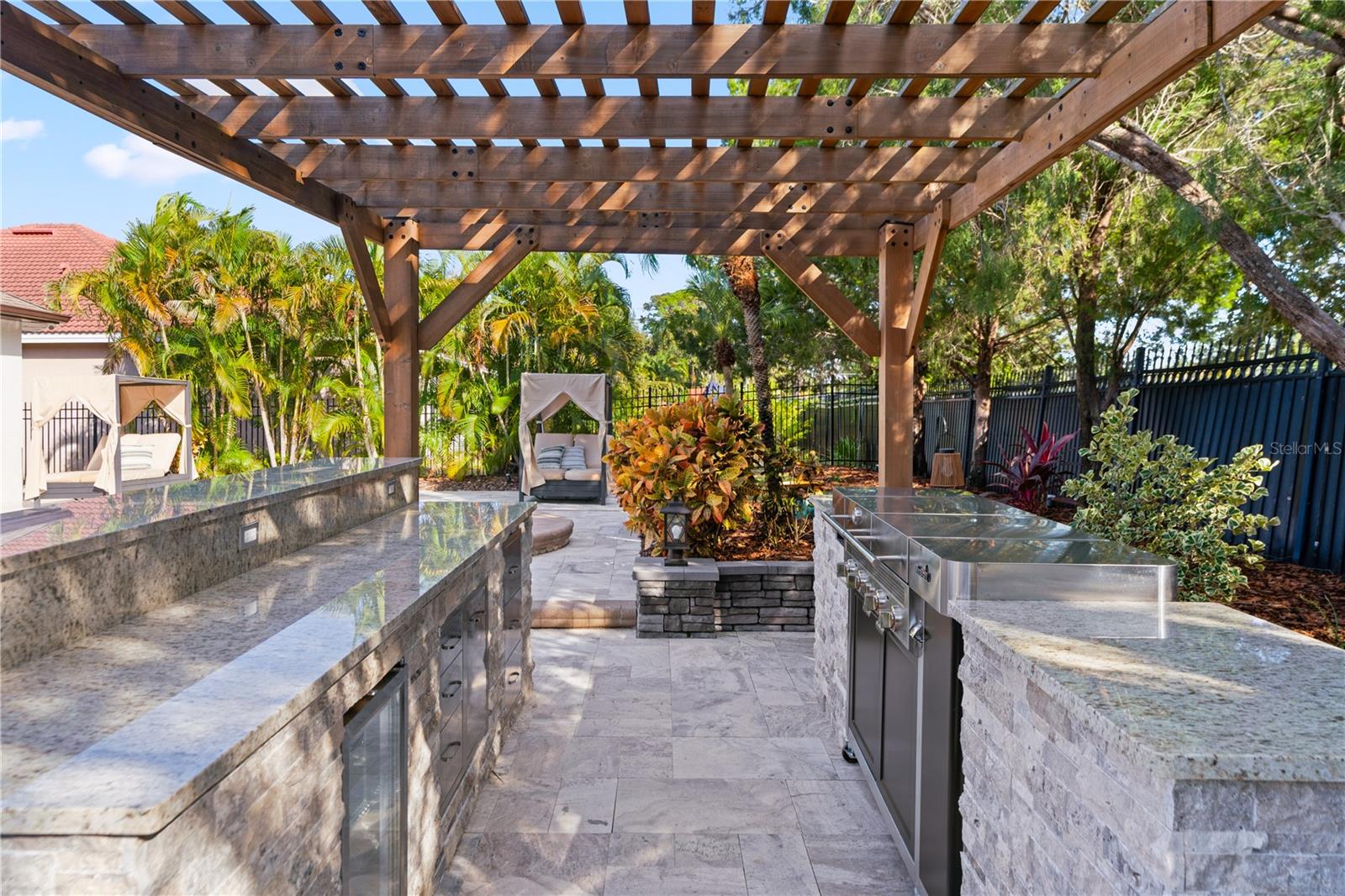 GRAND CYPRESS ON LAKE TARPON - Residential