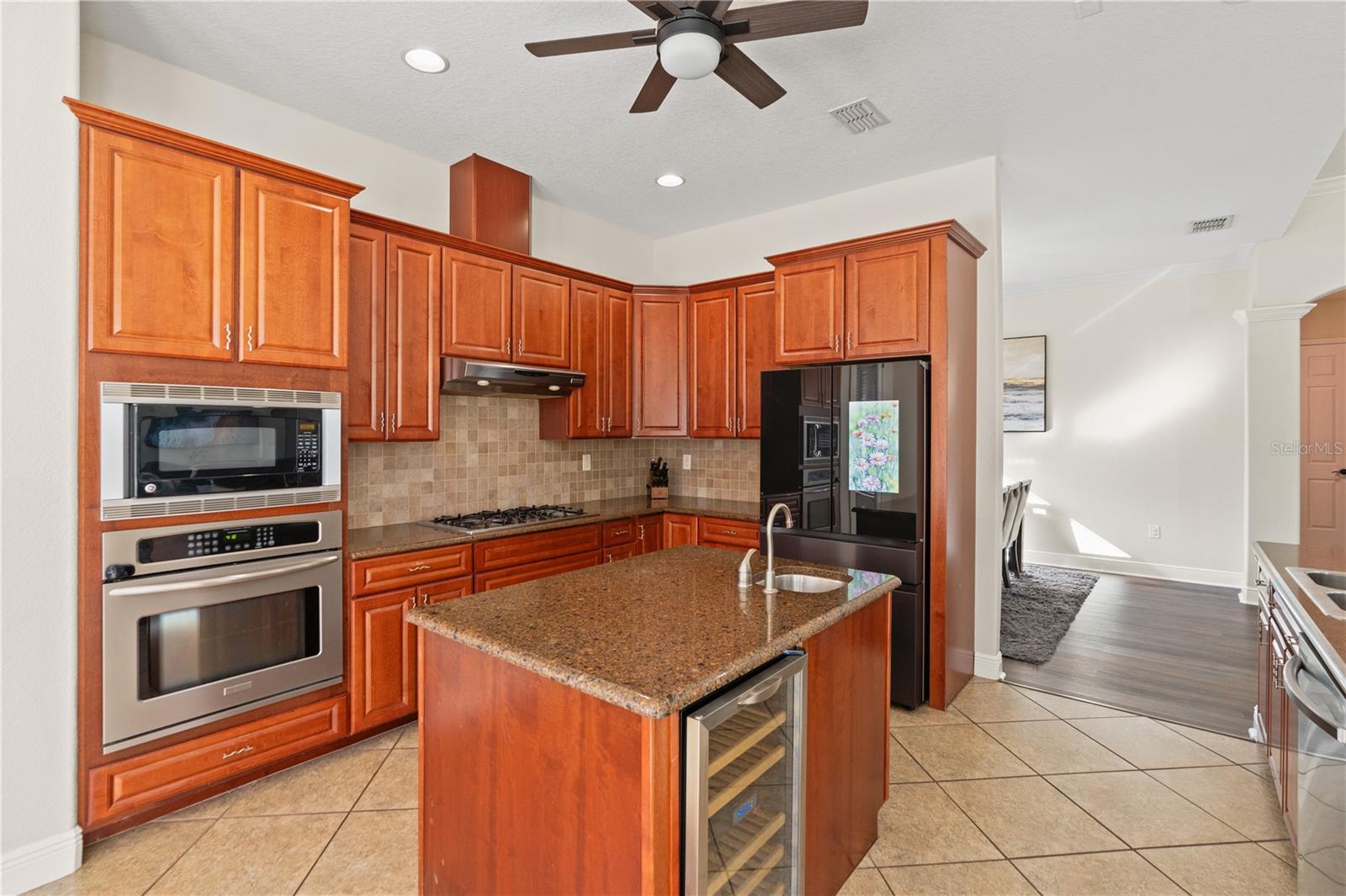 GRAND CYPRESS ON LAKE TARPON - Residential