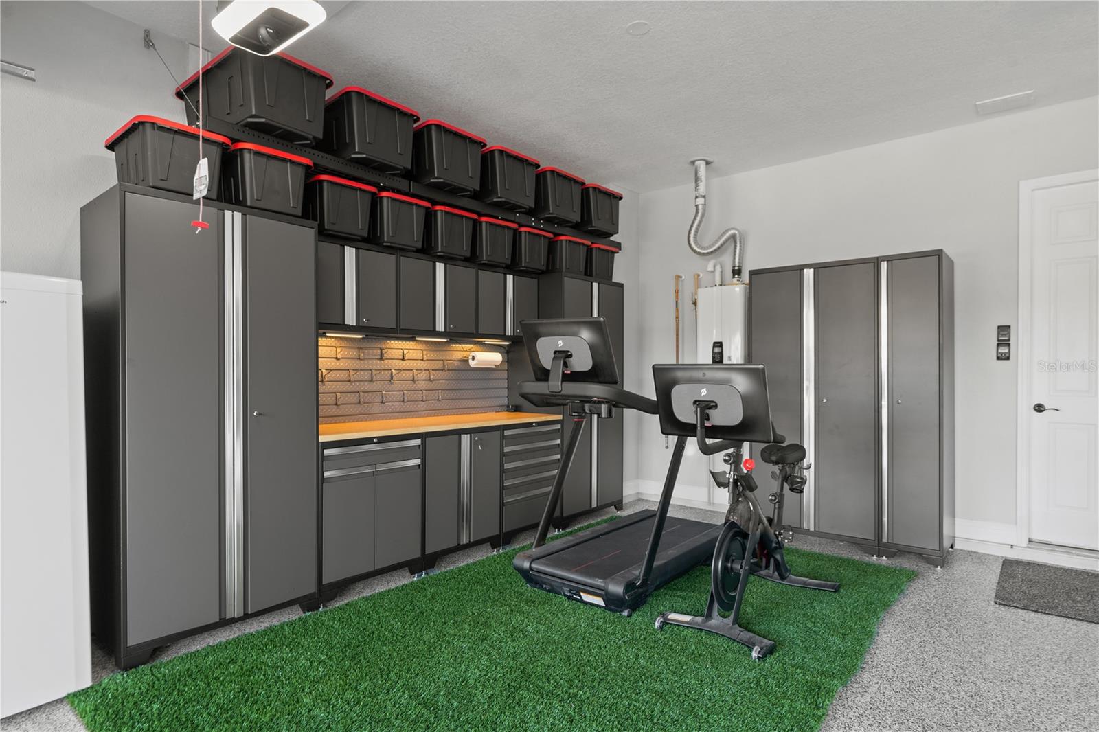 GRAND CYPRESS ON LAKE TARPON - Residential