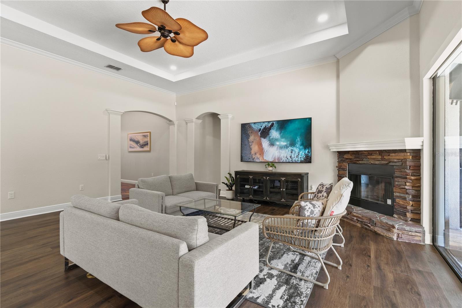 GRAND CYPRESS ON LAKE TARPON - Residential