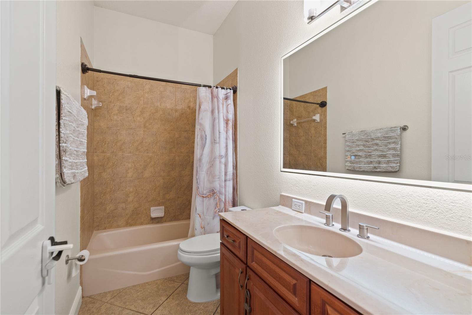 GRAND CYPRESS ON LAKE TARPON - Residential