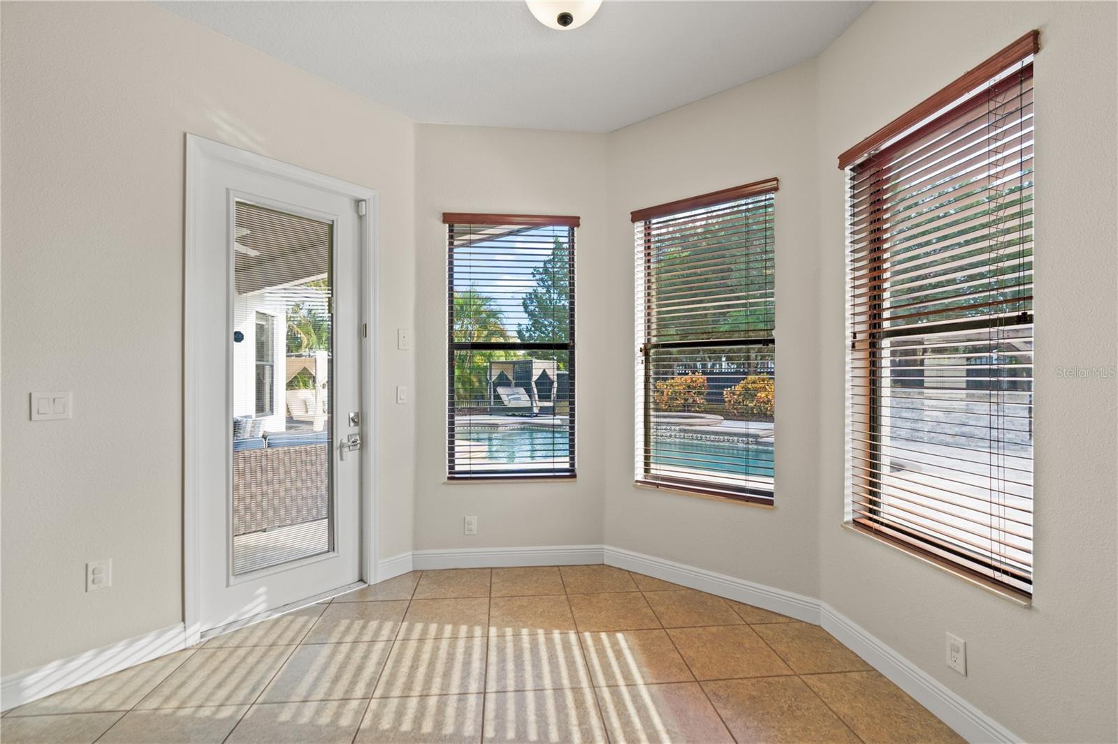 GRAND CYPRESS ON LAKE TARPON - Residential