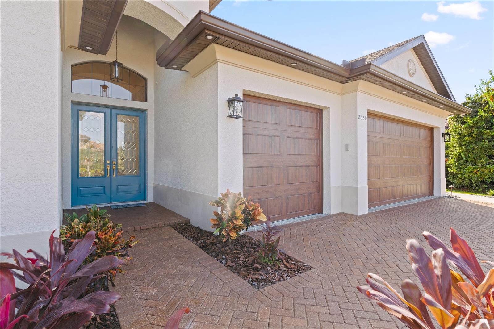 GRAND CYPRESS ON LAKE TARPON - Residential