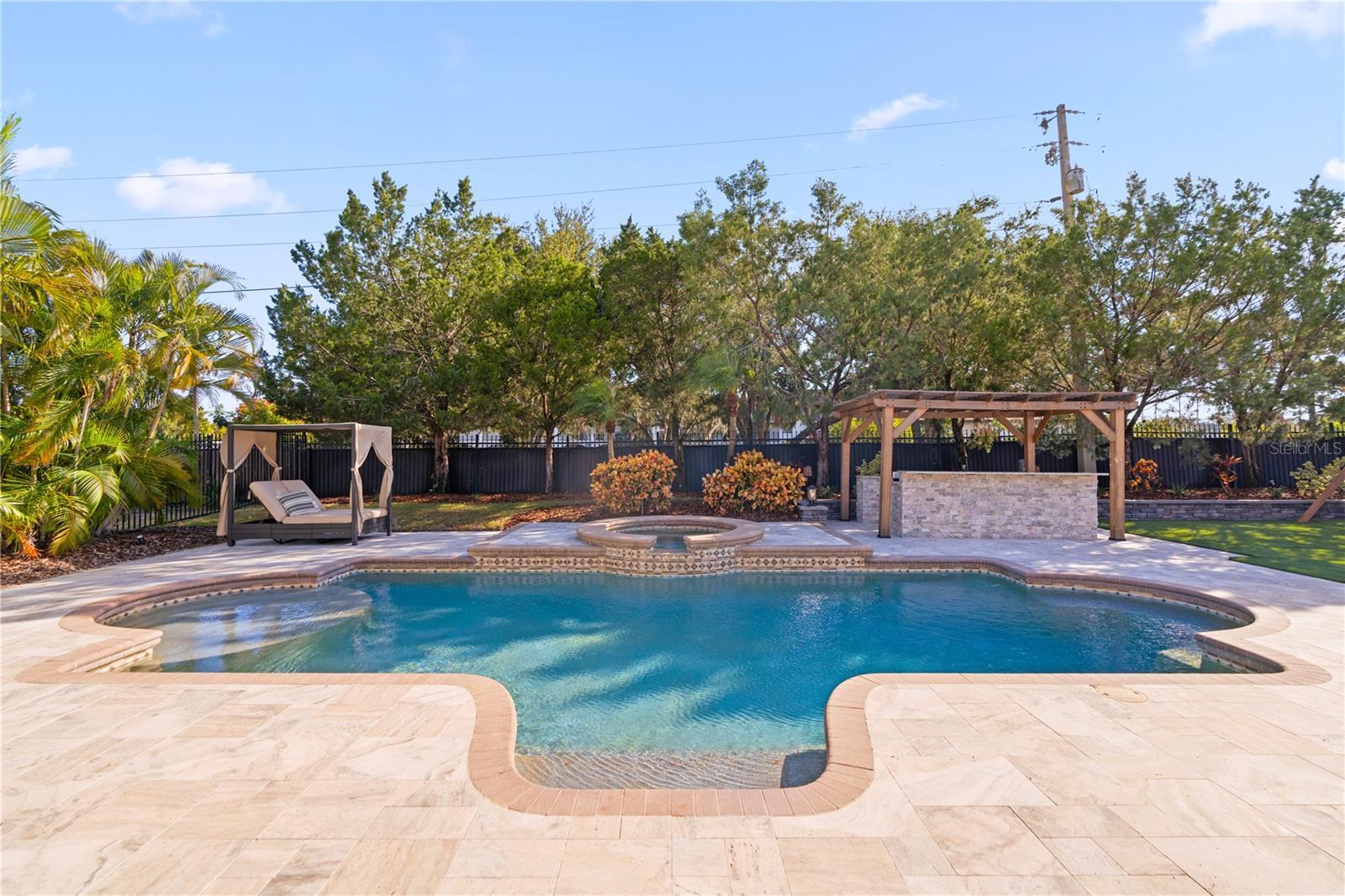 GRAND CYPRESS ON LAKE TARPON - Residential