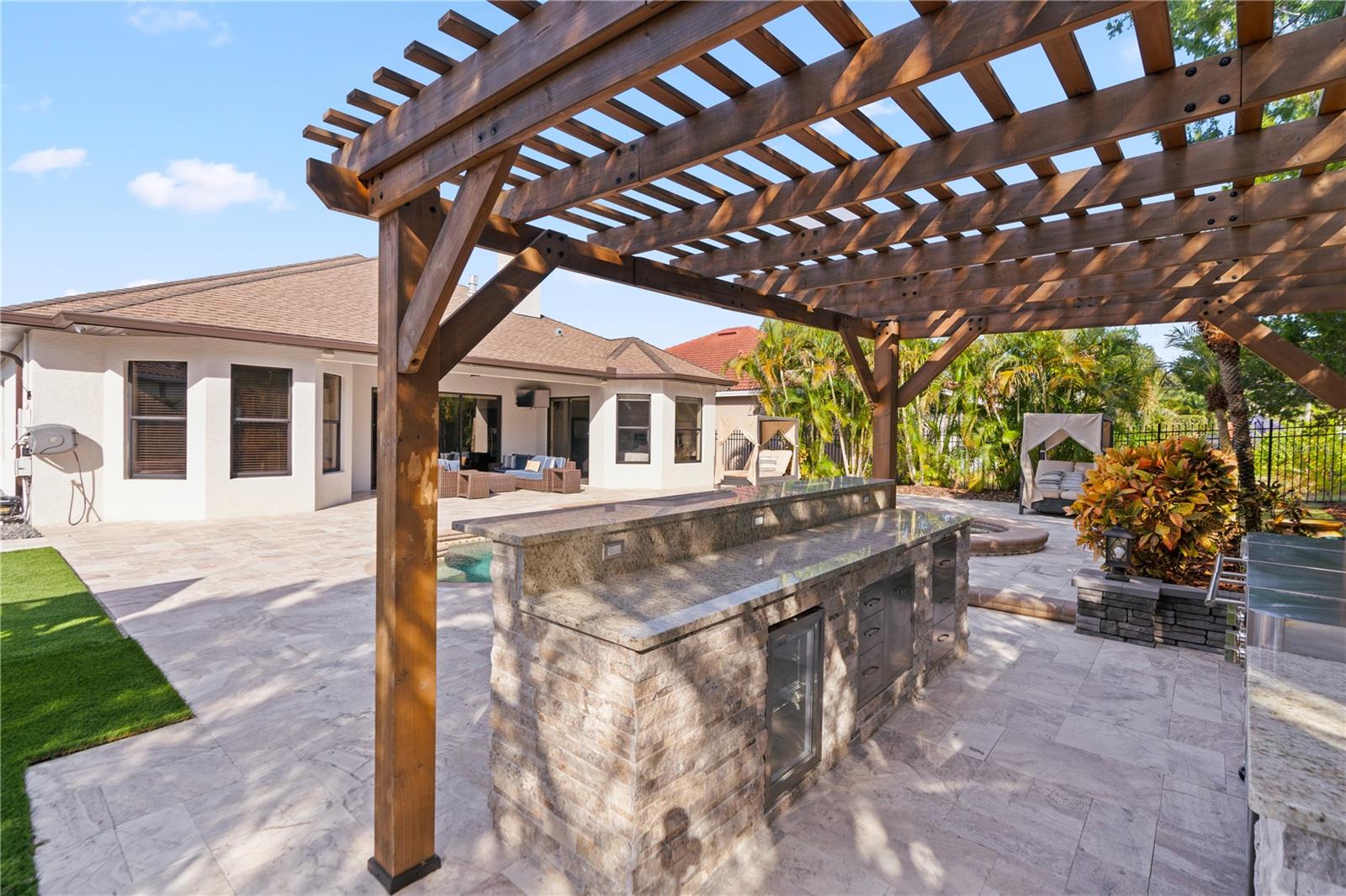 GRAND CYPRESS ON LAKE TARPON - Residential