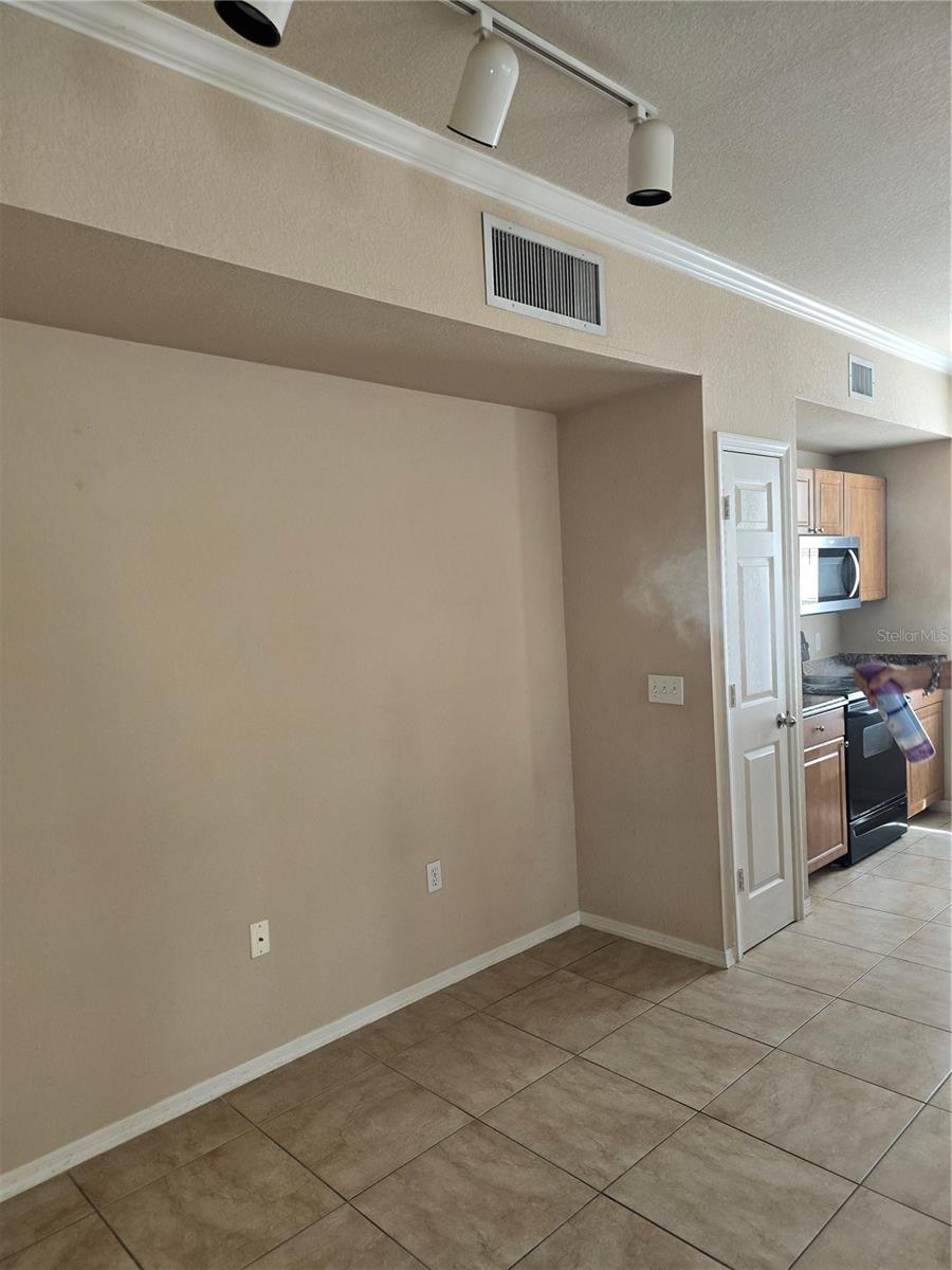 ADMIRALS WALK - Residential