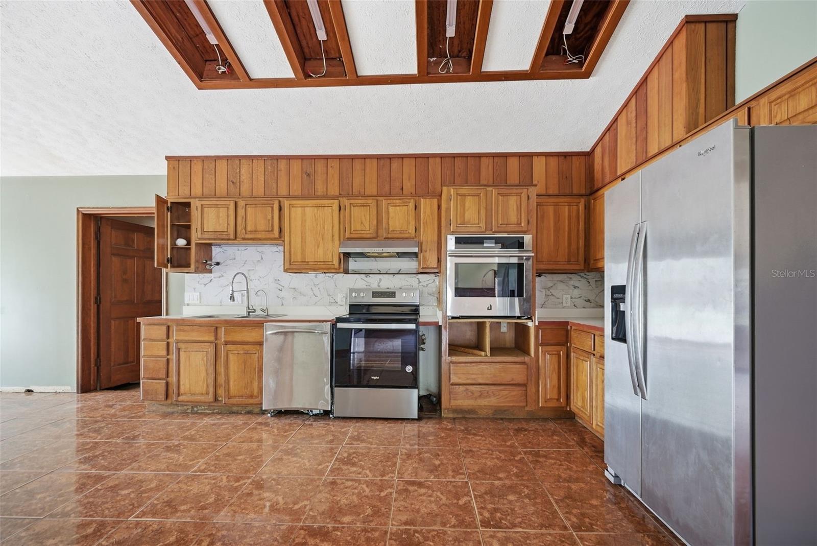 SHADOW RUN UNIT 2 - Residential