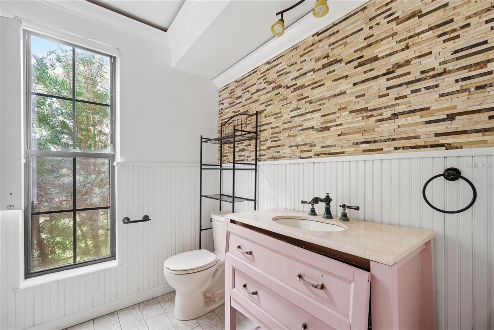 SHADOW RUN UNIT 2 - Residential