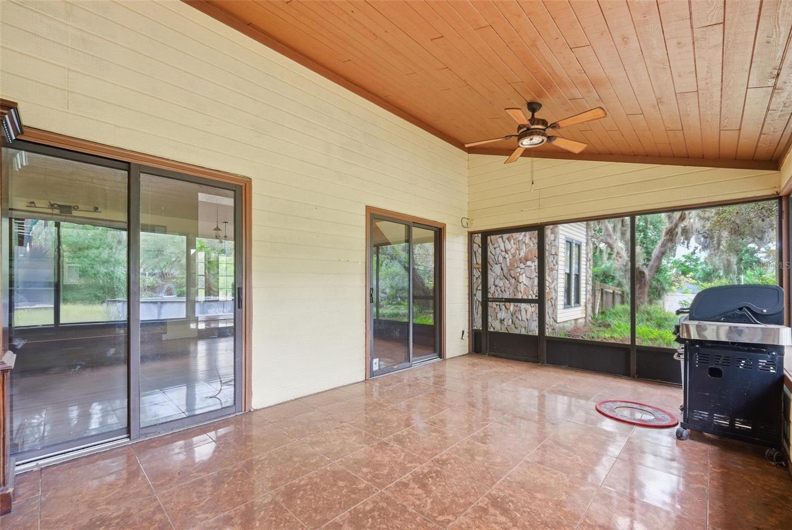 SHADOW RUN UNIT 2 - Residential