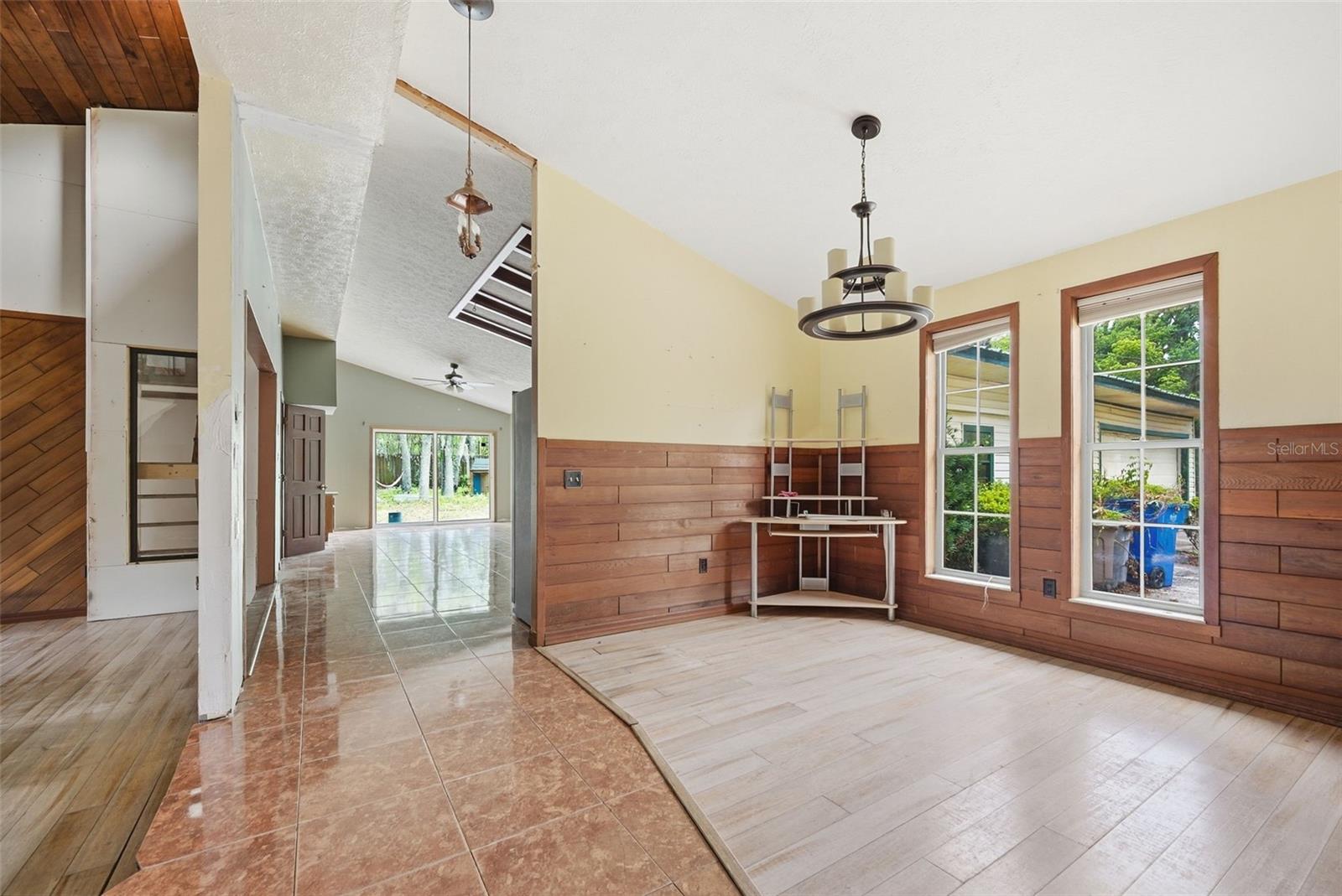 SHADOW RUN UNIT 2 - Residential