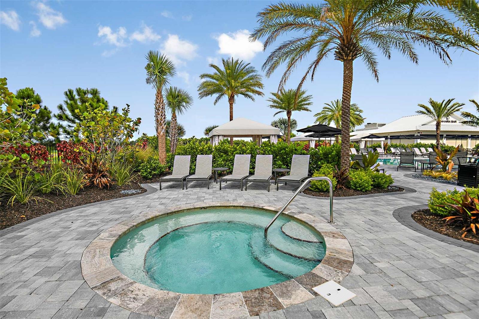 AZARIO ESPLANADE - Residential