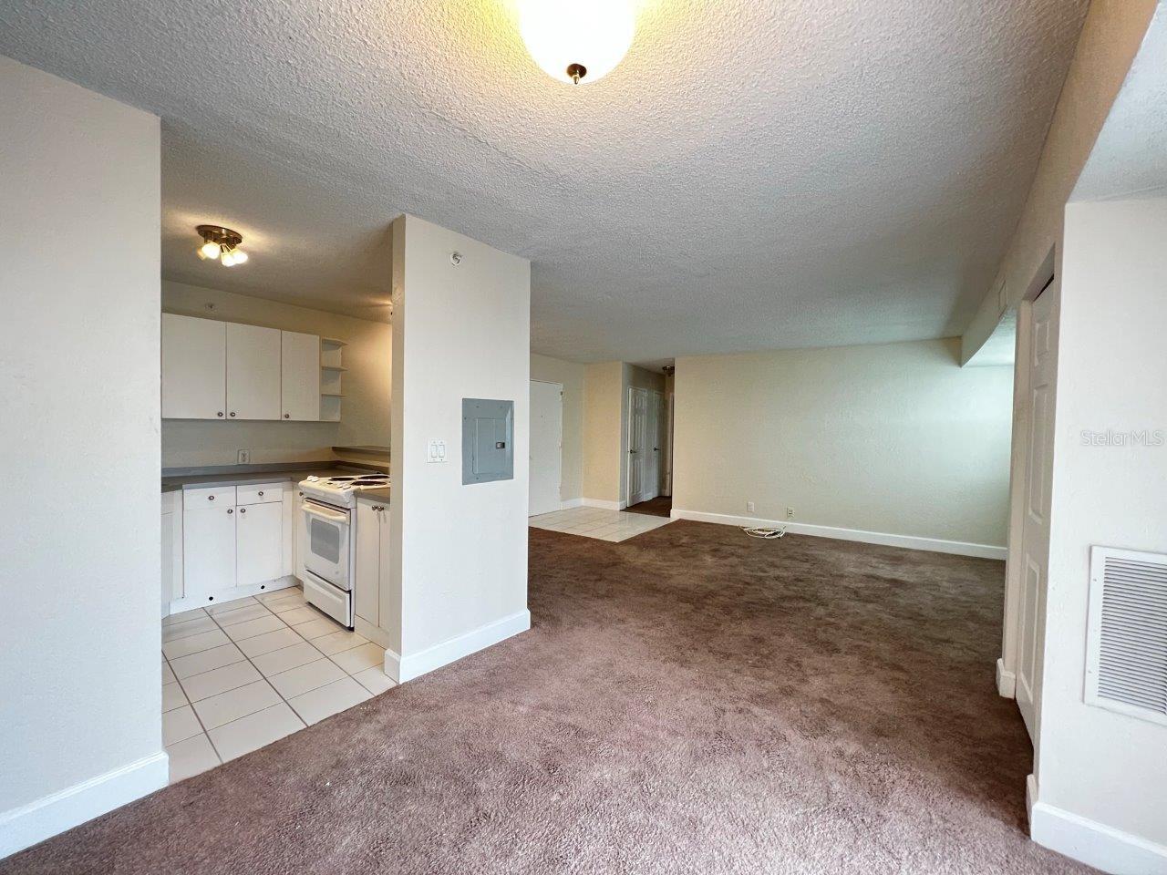 WAVE THE CONDO - Residential