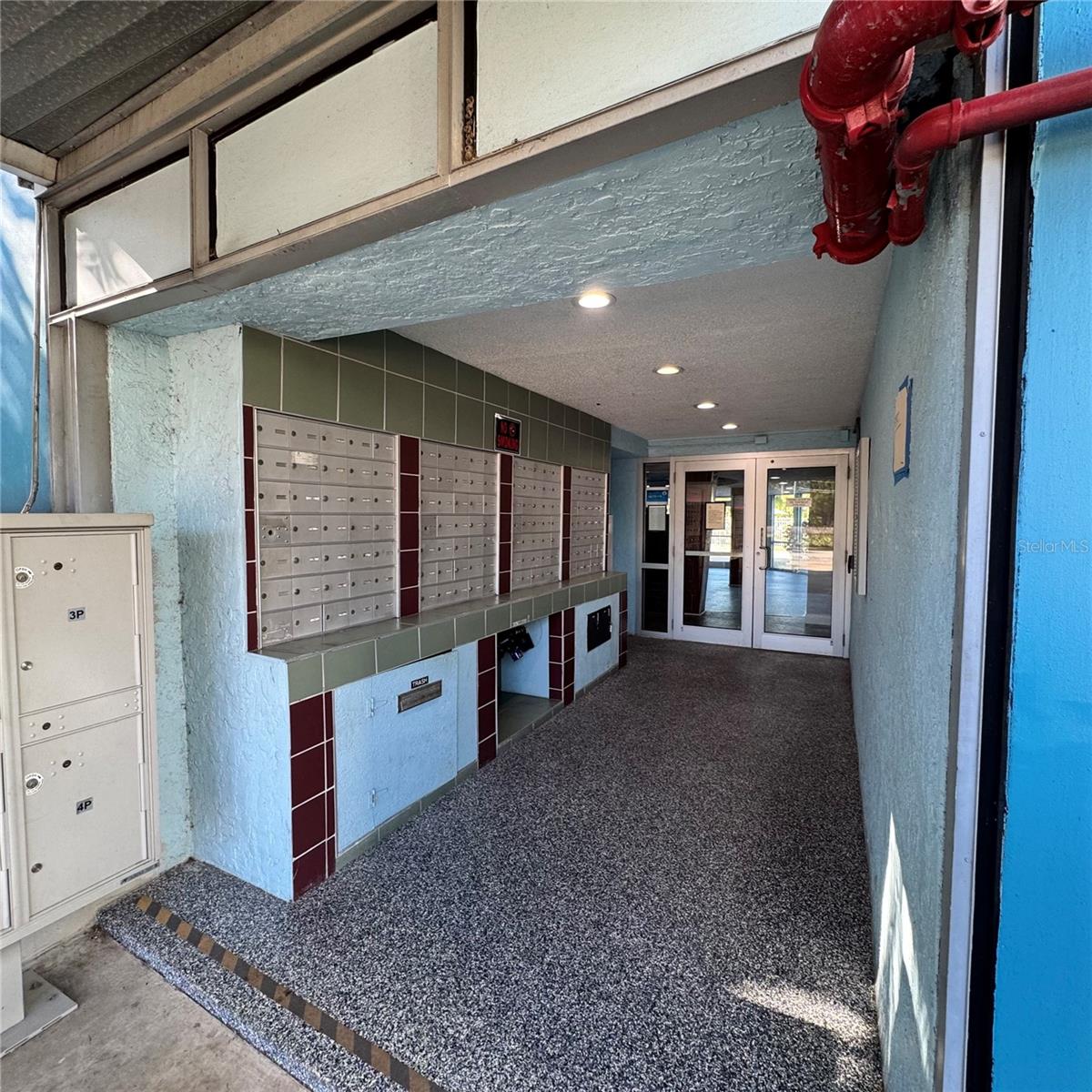 WAVE THE CONDO - Residential