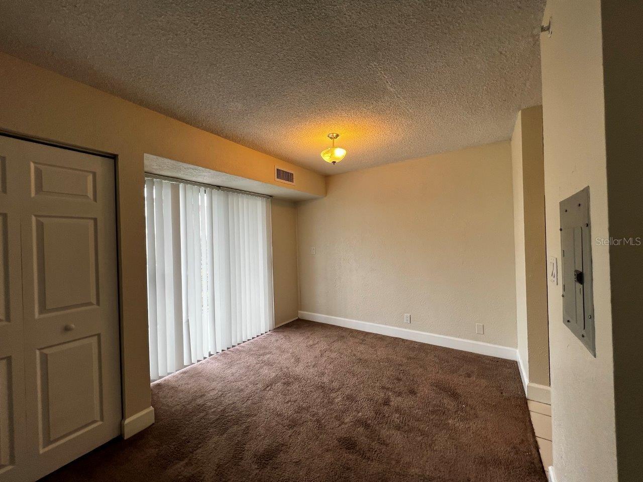 WAVE THE CONDO - Residential