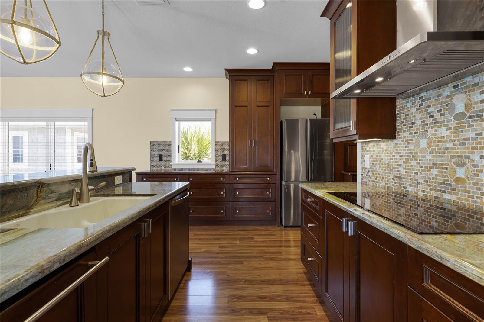 SILVER SANDS - Residential