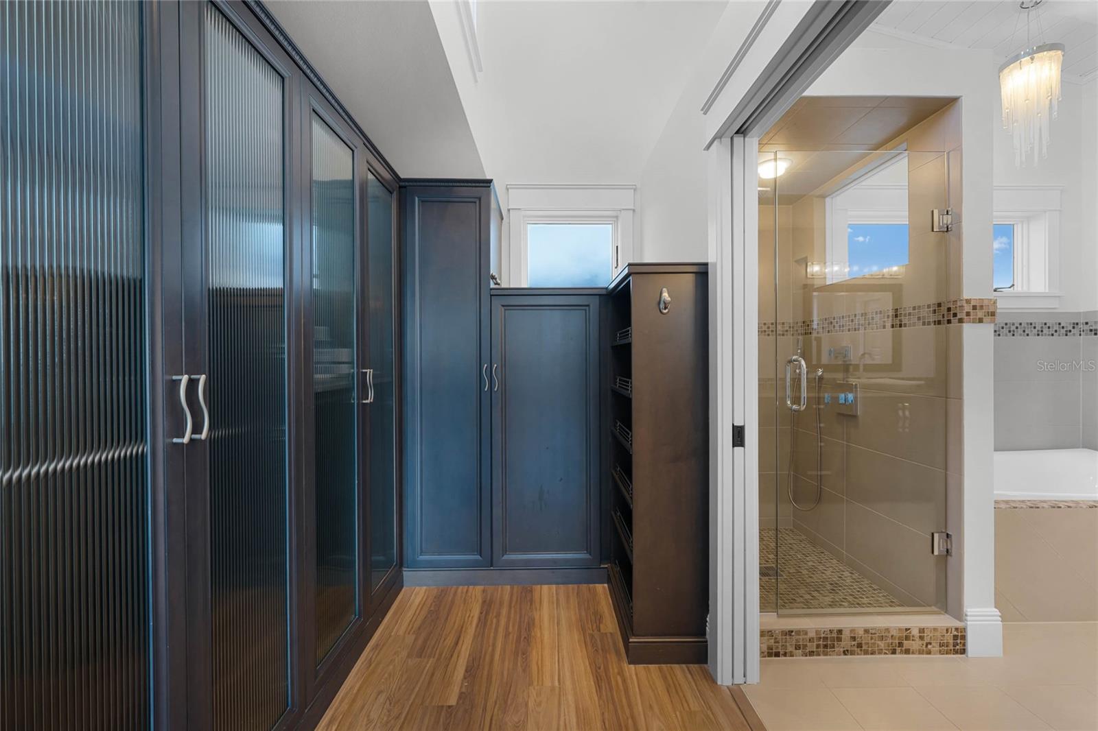 SILVER SANDS - Residential