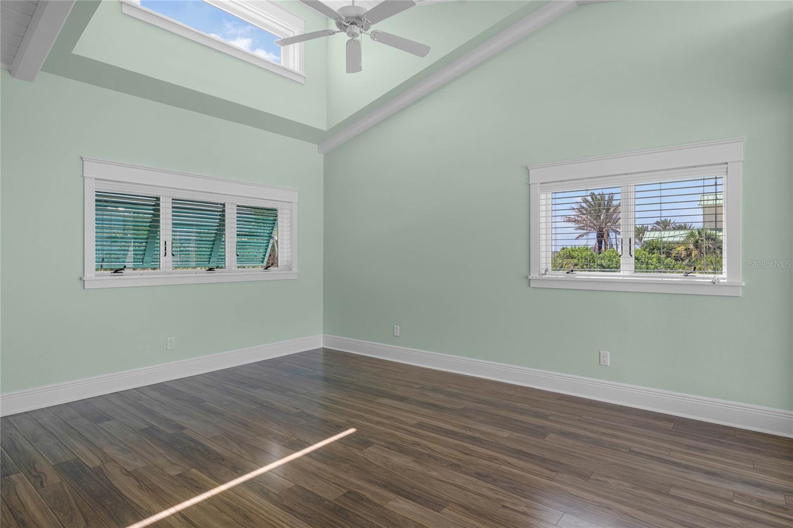 SILVER SANDS - Residential